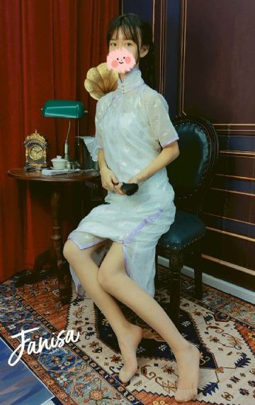 美丽蜜桃4_720迅雷电影在线