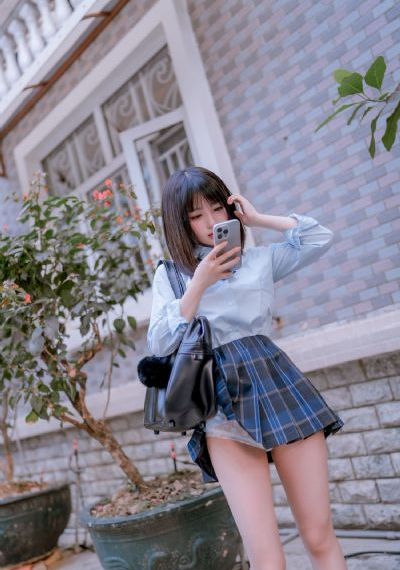 丰满的大胸女朋友5_成长在线视频免费观看