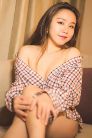 岳女四人共侍一夫更新时间_蓝光完整在线观看